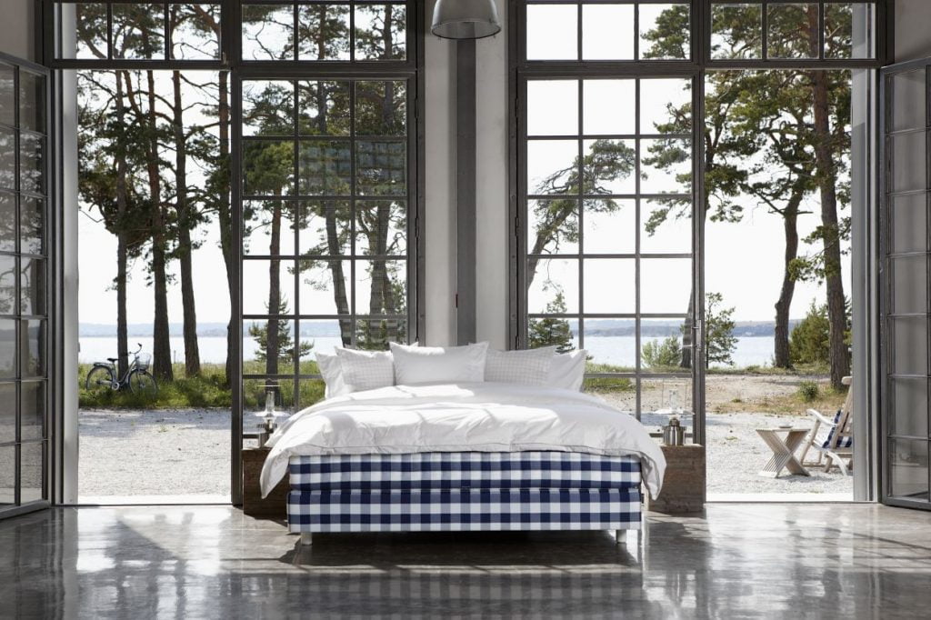 pakket Dekking Afdaling Hästens Bed Sale – The Natural Bedding Company